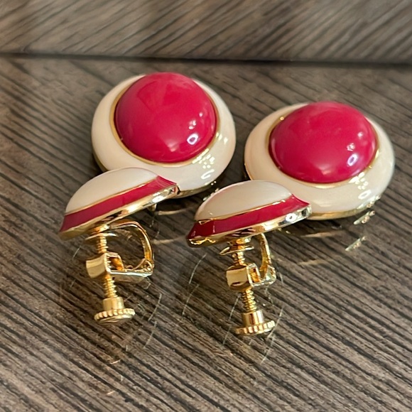 Vintage Joan Rivers Red and Ivory Drop Enamel Clip Earrings - Picture 9 of 16